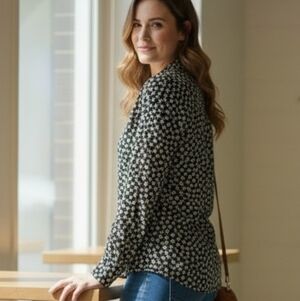 ON 34th Navy Floral Button-Front Blouse